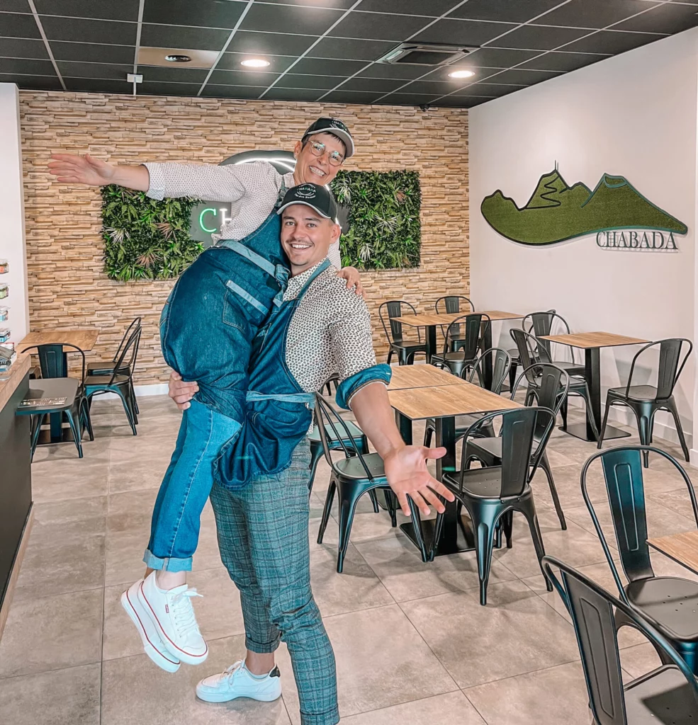 Chabada Adrien et sa maman poké bowls